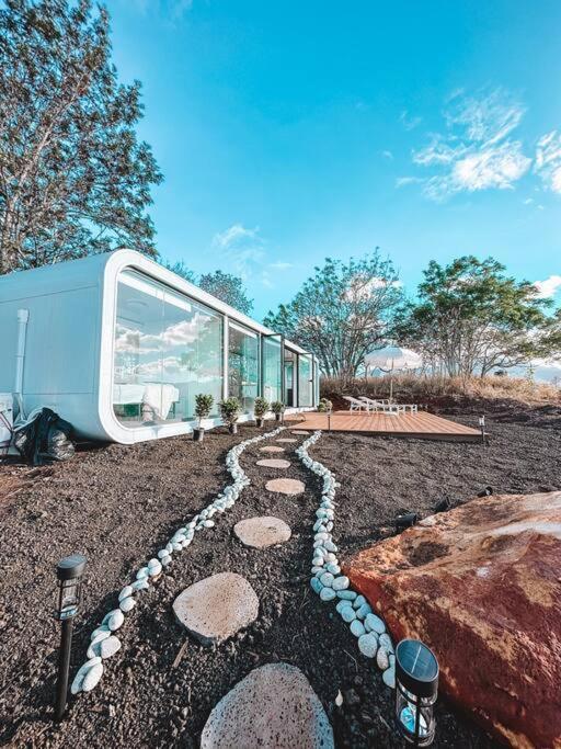Modern Off Grid Tiny Home! 할레이와 외부 사진