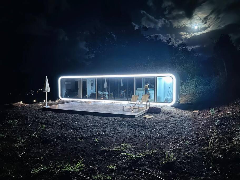 Modern Off Grid Tiny Home! 할레이와 외부 사진